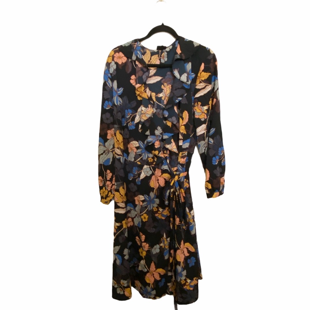 Floral ruffle collar dress